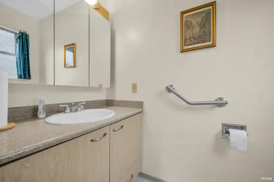 4578 Capilano Road, North Vancouver For Sale - image 18