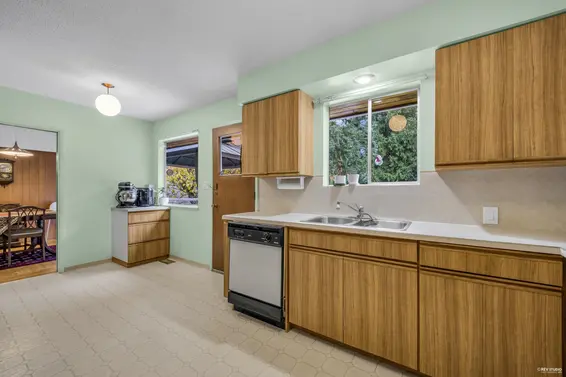 4578 Capilano Road, North Vancouver For Sale - image 6