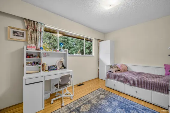 4578 Capilano Road, North Vancouver For Sale - image 9