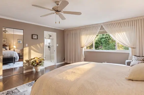 942 Montroyal Boulevard, North Vancouver For Sale - image 15