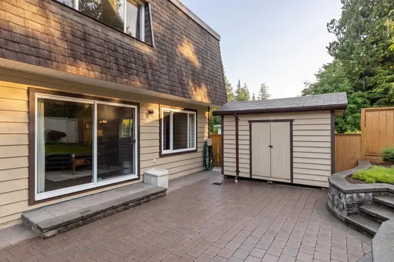 942 Montroyal Boulevard, North Vancouver For Sale - image 22