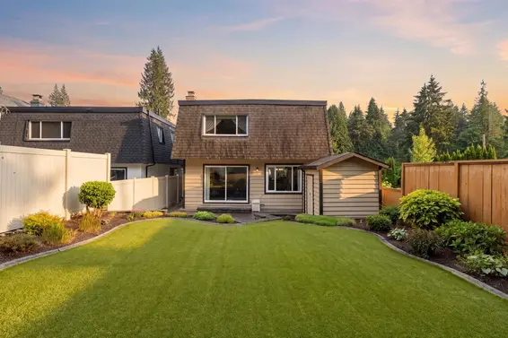 942 Montroyal Boulevard, North Vancouver For Sale - image 24