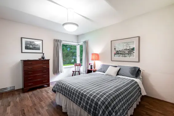 4143 Virginia Crescent, North Vancouver For Sale - image 25