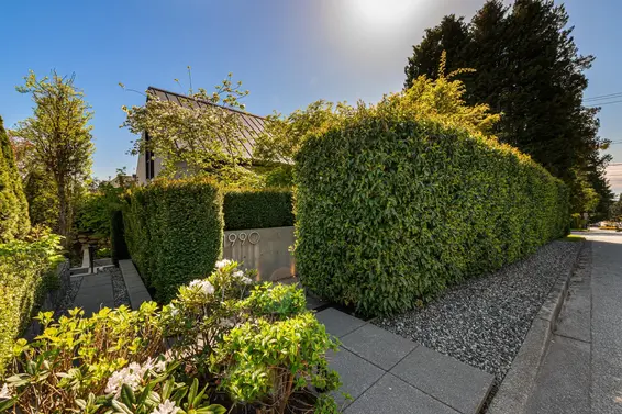 1990 Fulton Avenue, West Vancouver For Sale - image 2