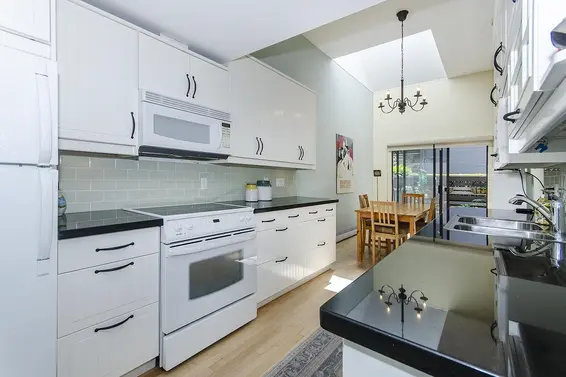 2108 Panorama Drive, North Vancouver For Sale - image 4