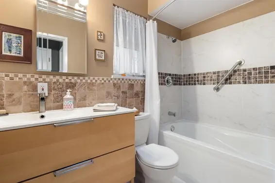 317 East 22nd Street, North Vancouver For Sale - image 14