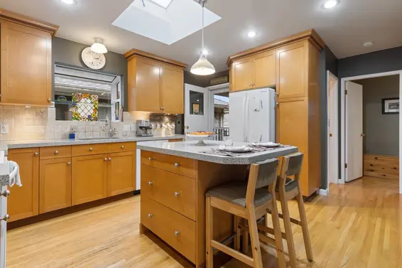 317 East 22nd Street, North Vancouver For Sale - image 8