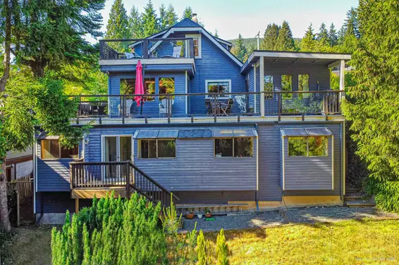 261 East Osborne Road, North Vancouver