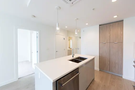 203 108 East 8th Street, North Vancouver For Sale - image 5