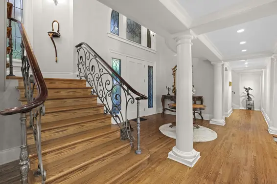 3090 Mathers Avenue, West Vancouver For Sale - image 21