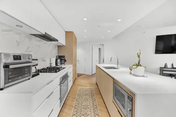 412 1500 Fern Street, North Vancouver For Sale - image 10