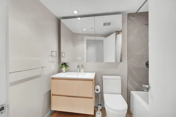 412 1500 Fern Street, North Vancouver For Sale - image 26