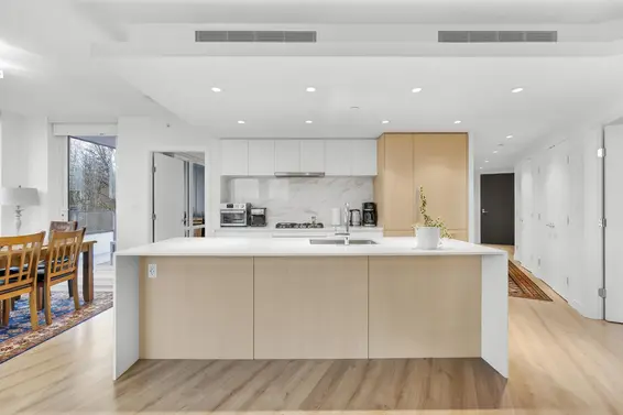 412 1500 Fern Street, North Vancouver For Sale - image 4