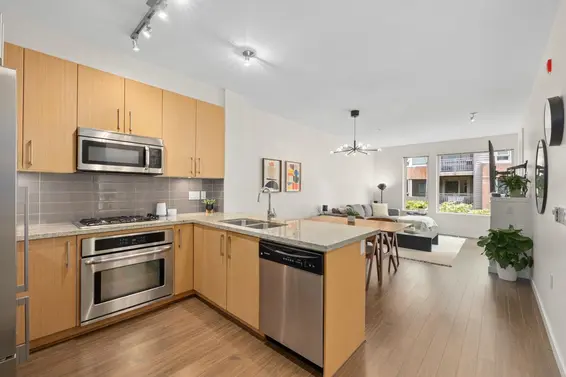 304 139 West 22nd Street, North Vancouver For Sale - image 12