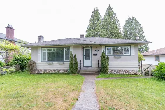 341 West 24th Street, North Vancouver For Sale - image 2