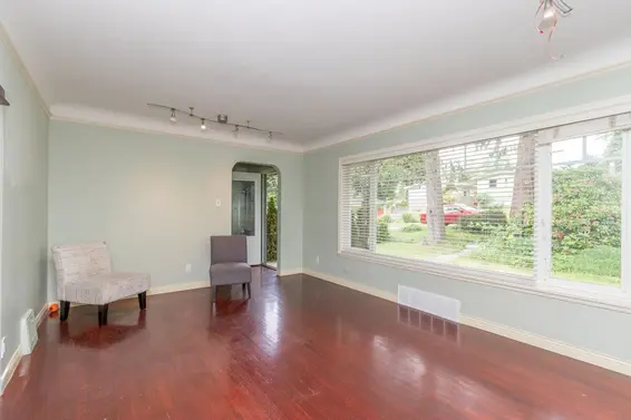 341 West 24th Street, North Vancouver For Sale - image 5