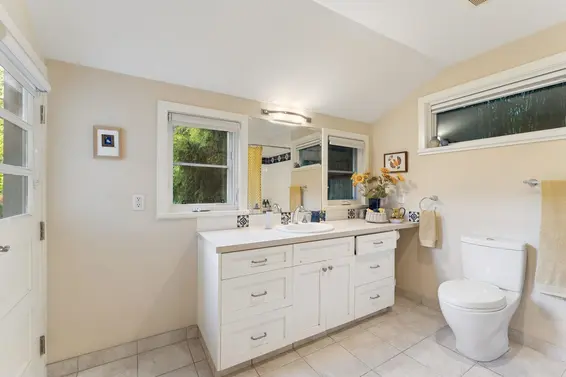 2658 Newmarket Drive, North Vancouver For Sale - image 13