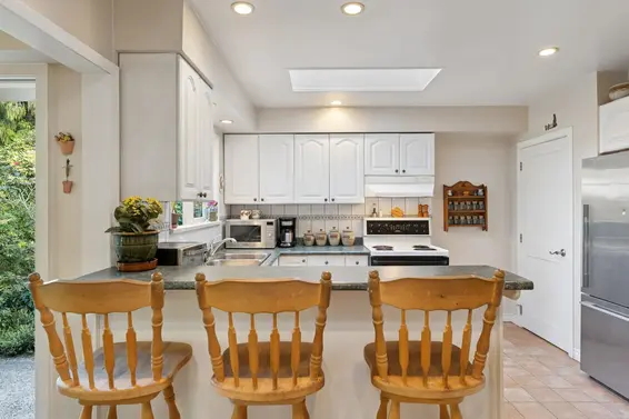 2658 Newmarket Drive, North Vancouver For Sale - image 6