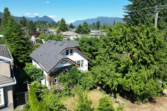 796 East 11th Street, North Vancouver For Sale - image 10