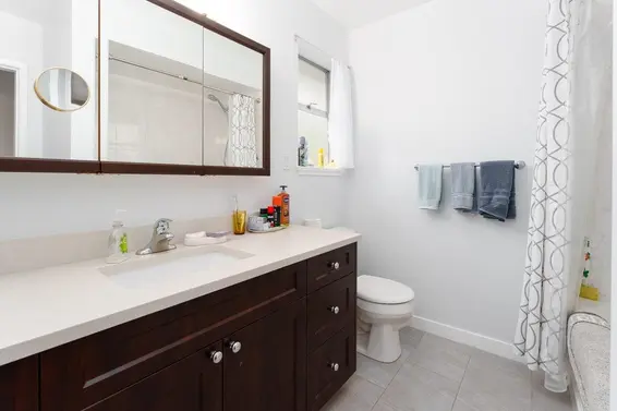 3692 Maginnis Avenue, North Vancouver For Sale - image 19