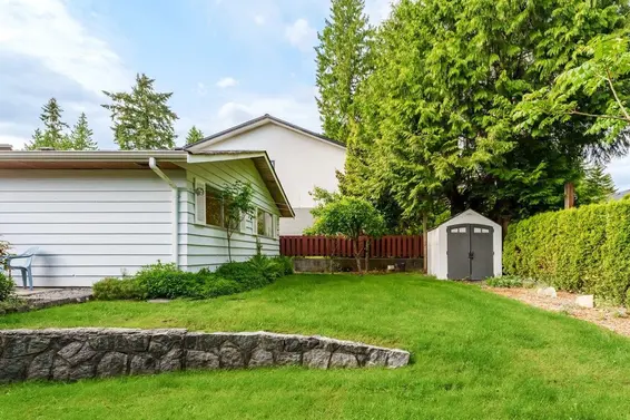 3692 Maginnis Avenue, North Vancouver For Sale - image 5