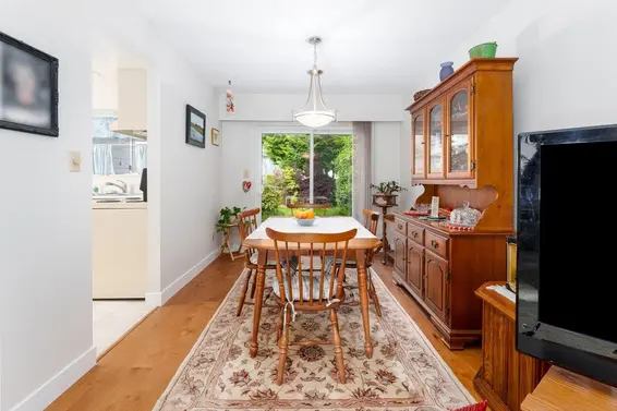 3692 Maginnis Avenue, North Vancouver For Sale - image 9