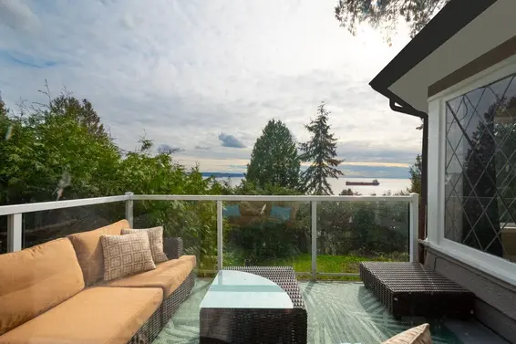 3284 Mathers Avenue, West Vancouver For Sale - image 7