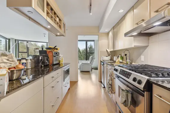 501 683 Victoria Park West, North Vancouver For Sale - image 18
