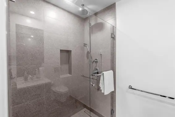 309 6707 Nelson Avenue, West Vancouver For Sale - image 18