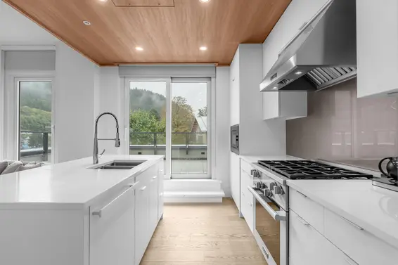 309 6707 Nelson Avenue, West Vancouver For Sale - image 4