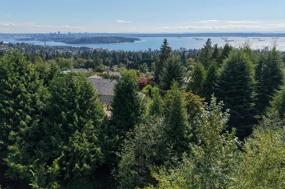 1410 Camelot Road, West Vancouver For Sale - image 3