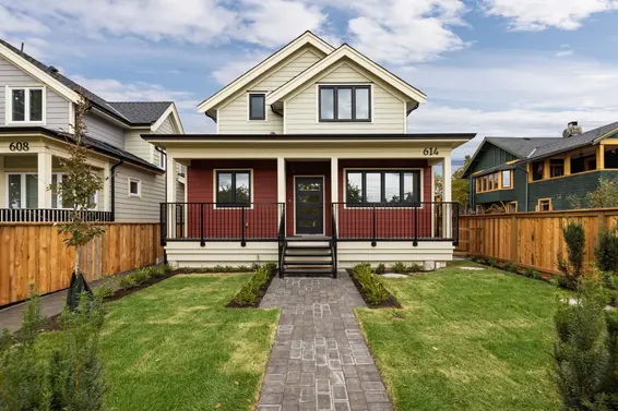 614 East 9Th Street, North Vancouver For Sale - image 2