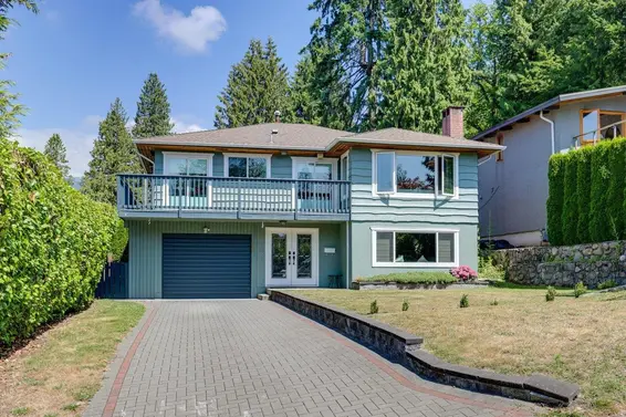 408 East 18th Street, North Vancouver For Sale - image 2