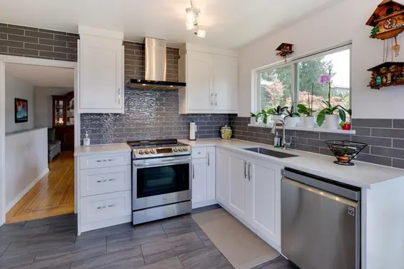 408 East 18th Street, North Vancouver For Sale - image 9