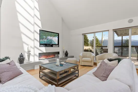 2387 Caledonia Avenue, North Vancouver For Sale - image 8