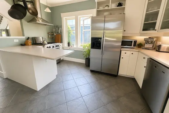 364 East 14th Street, North Vancouver For Sale - image 11