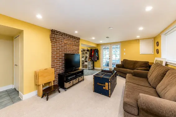 364 East 14th Street, North Vancouver For Sale - image 20