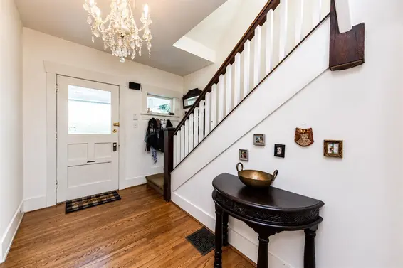 364 East 14th Street, North Vancouver For Sale - image 4