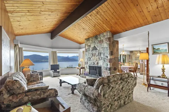 130 Panorama Road, Lions Bay