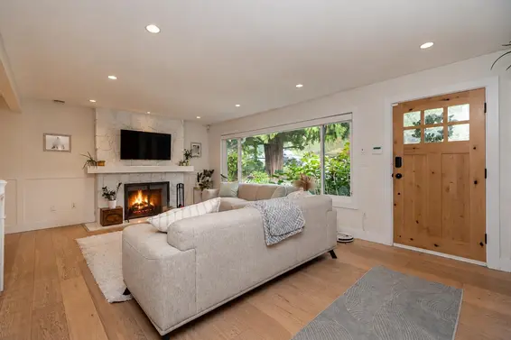 1361 East 15th Street, North Vancouver For Sale - image 8