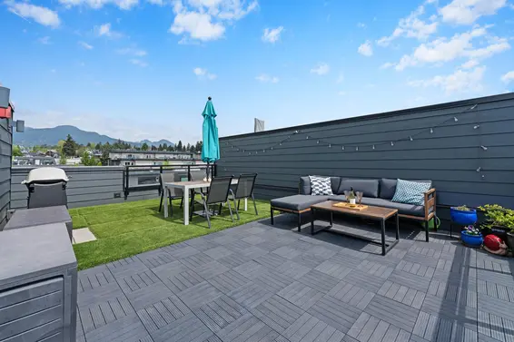 402 505 East 2nd Street, North Vancouver For Sale - image 2