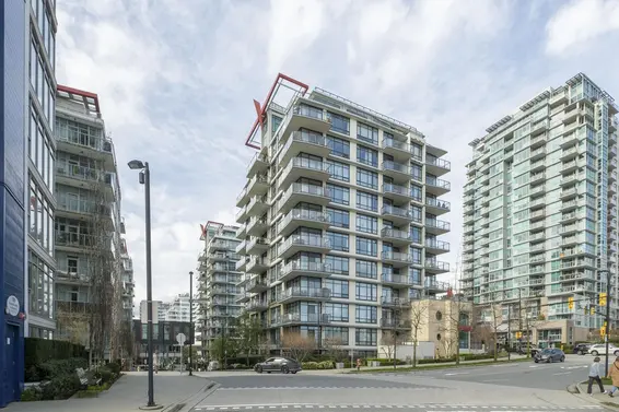 502 172 Victory Ship Way, North Vancouver