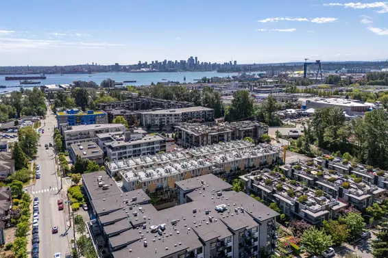 74 728 West 14th Street, North Vancouver For Sale - image 2