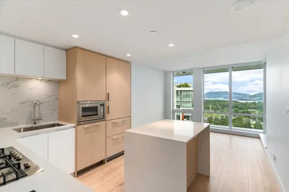 2304 1500 Fern Street, North Vancouver