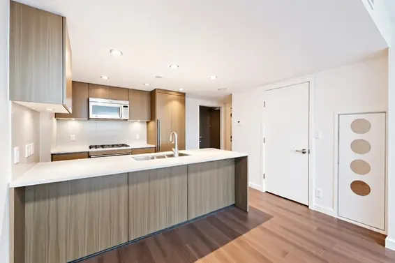 2105 125 East 14th Street, North Vancouver For Sale - image 5