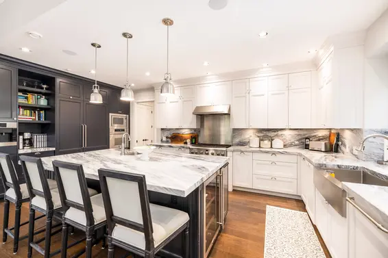 3850 St. Marys Avenue, North Vancouver For Sale - image 2