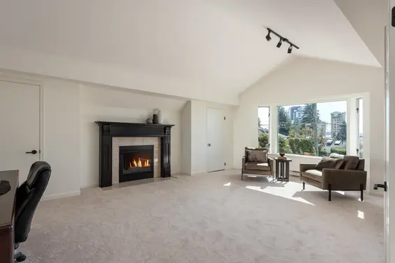 2323 Inglewood Avenue, West Vancouver For Sale - image 15