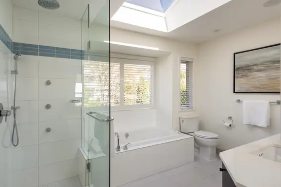 2323 Inglewood Avenue, West Vancouver For Sale - image 20