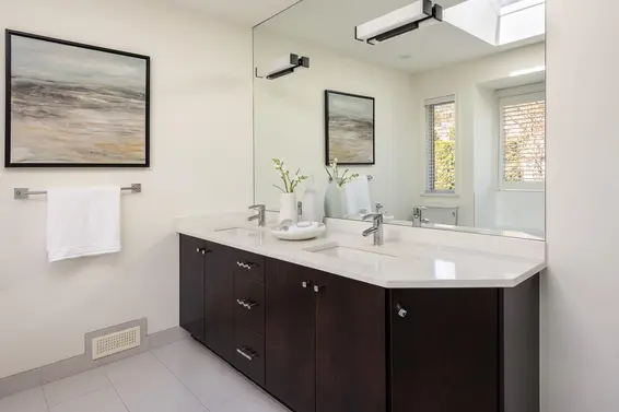 2323 Inglewood Avenue, West Vancouver For Sale - image 21