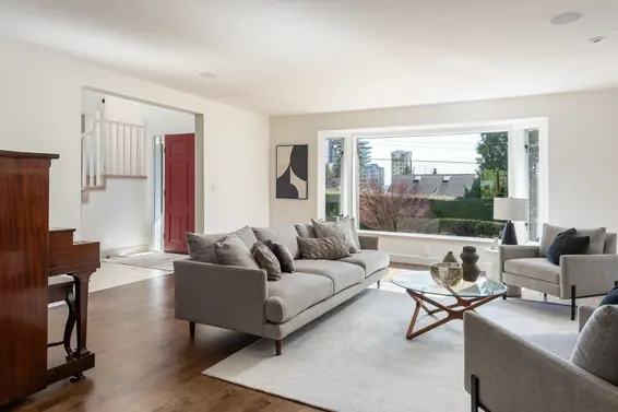 2323 Inglewood Avenue, West Vancouver For Sale - image 3